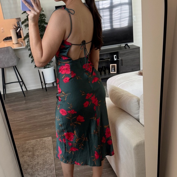 Hello Molly Green Floral Dress - Picture 11 of 16